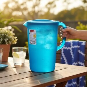 Rubbermaid 1 Gallon Pitcher Set of 2 Blue Brand New Ice Guard 3.8L 3063